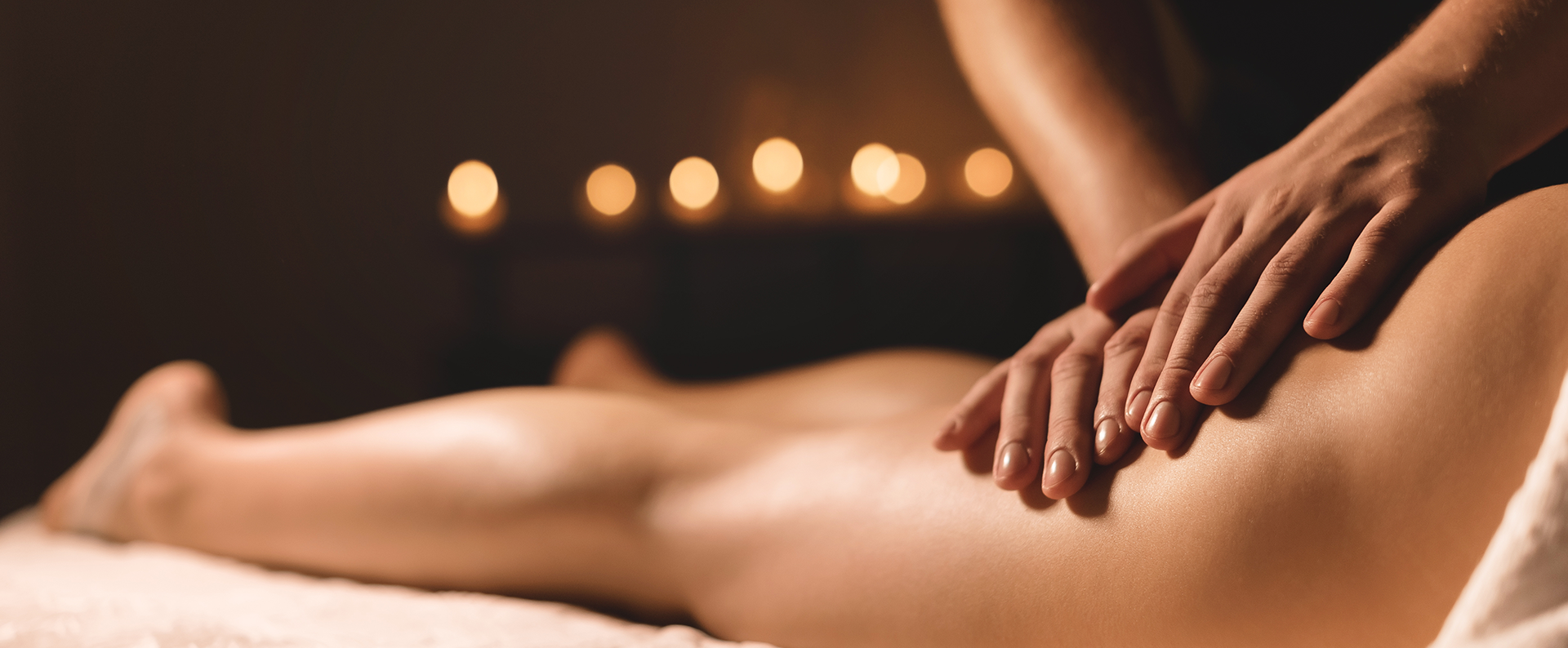 Ayumi`s Hand Ayurveda Salon Lotus